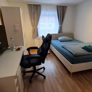  Privatunterkunft Messezimmer