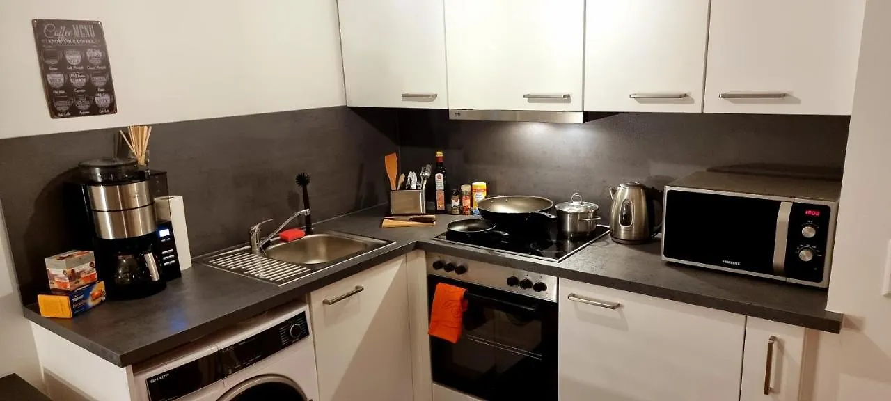 Business Apartment Mit Kuche Fur 1-3 +Netflx+5G Wlan Nahe Der Mhh Im Industrial Design Hannover